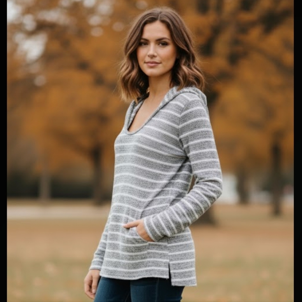 Beyond Yoga Gray and White Striped Hoodie Size Medium